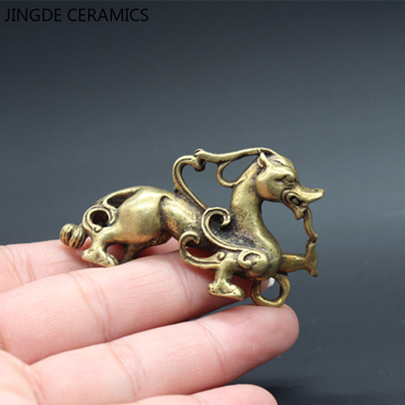 Ρετρό χάλκινα μικρά χαριτωμένα ειδώλια δράκου Μινιατούρες στολίδι επιφάνειας εργασίας Διακοσμήσεις αξεσουάρ Μεταλλικό ορείχαλκο Ζώο τσαγιού Διακοσμητικά για κατοικίδια