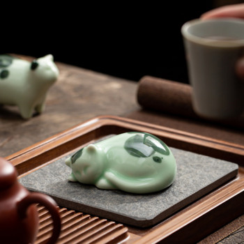 Малка керамична котка, ръчно изработена чайна играчка за декорация на домашен любимец Кунг-фу Чаен сервиз Церемония Чаен орнамент Фигура Коте Чаен домашен любимец