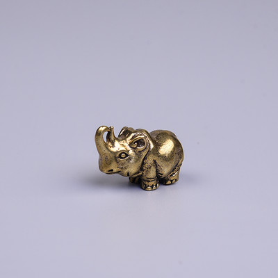 Saadaval 4 stiili Messingist ninasarvikud kujukesed Kääbikud lauaarvutite teekaunistused Klassikaline väikeloomade tee Lemmikloomade kodukaunistused