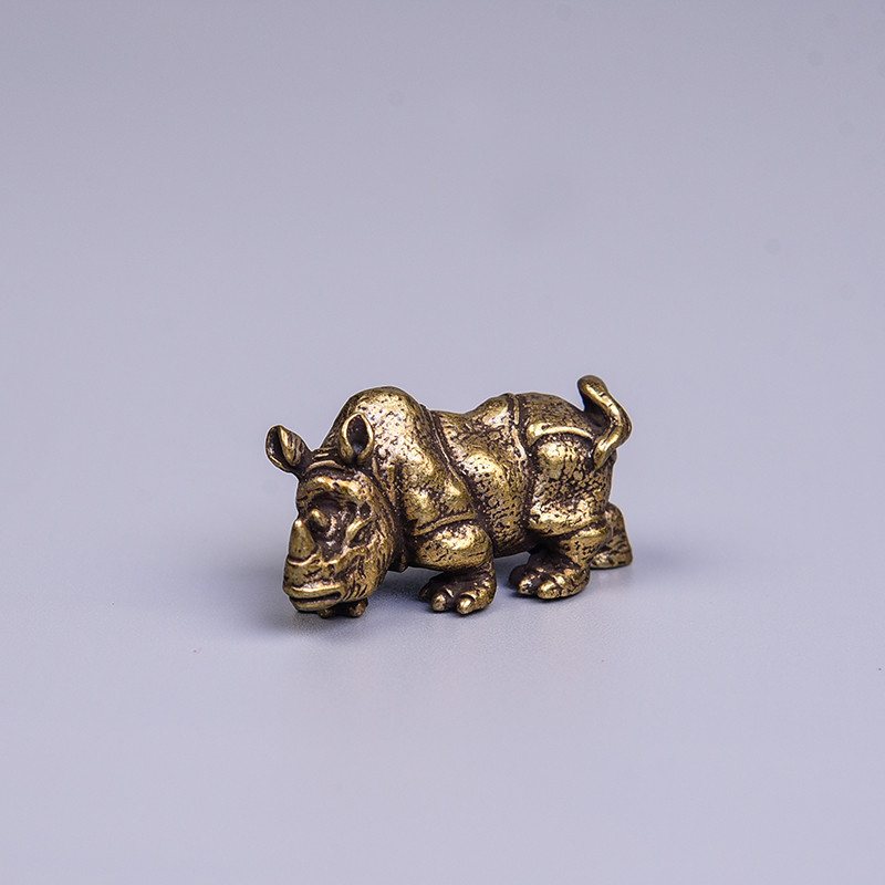 Saadaval 4 stiili Messingist ninasarvikud kujukesed Kääbikud lauaarvutite teekaunistused Klassikaline väikeloomade tee Lemmikloomade kodukaunistused