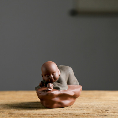 WDDSXXJSL Ķīniešu radošā Zen violeta smilšu keramika Mazā mūku tējas mājdzīvnieku dekorēšana Mājas viesistabas tējas galda dekorēšana