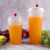 kemény újrafelhasználható BubbLe Tea csésze eldobható műanyag tejes tea boba csésze bulikhoz eldobható tetővel és szalma verrine pohárral