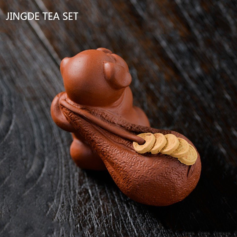 Yixing Пурпурна глина Животно Чай Домашен любимец Щастливо прасенце Статуя Орнаменти Ръчно изработена чаена фигурка Скулптура Занаяти Домашен сервиз за чай Декорации