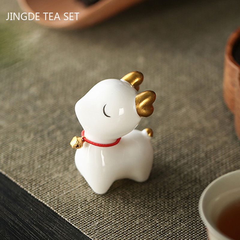 Jauki keramikas tējas mājdzīvnieku rotājumi Boutique Brieža skulptūra Tējas figūriņas rotājums Laimīgās tējas paplātes piederumi Tējas servīzes dekors Amatniecība