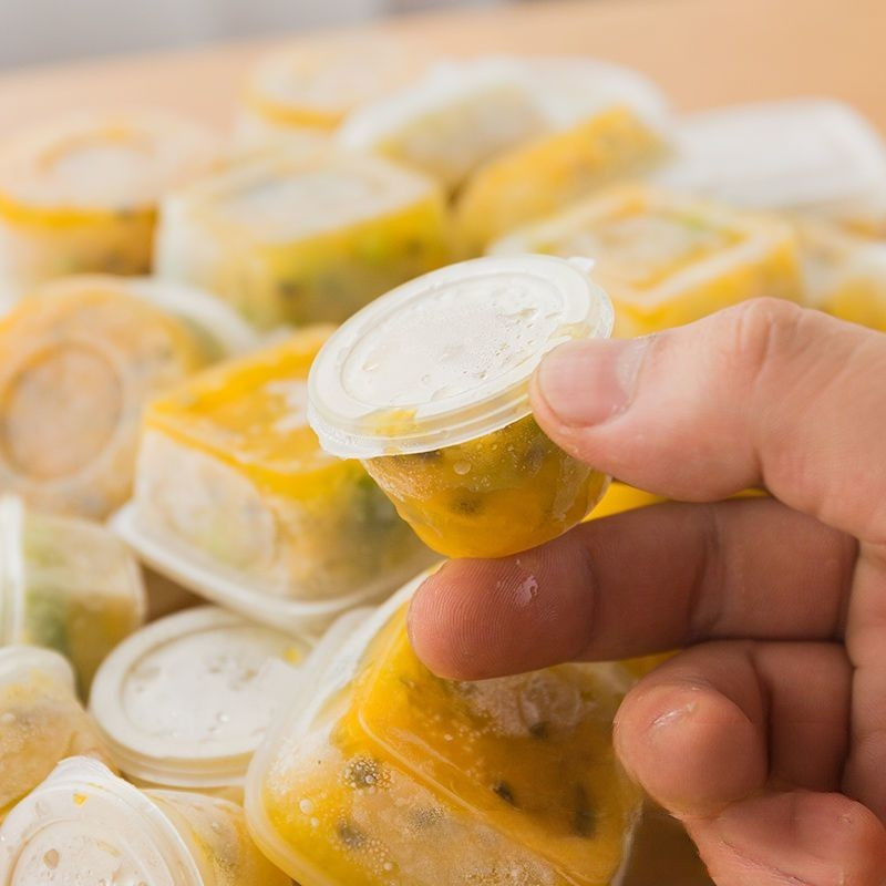 100 vnt skaidraus maisto mažų padažų talpyklų sulčių pakuotės dėžutė ir dangtelis, nešiojamasis vienkartinis plastikinis puodelis, skaidrus vaisių dozatorius