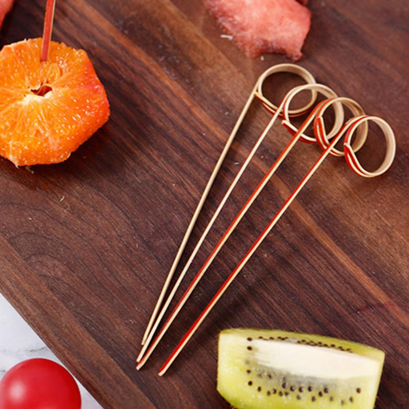 100 gab vienreizējās lietošanas bambusa nūjiņas koka apaļas cilpas kaklasaite mezgloti ar savītiem galiem Bambusa iesmi Augļu kokteiļu cērtes lietošanai mājās