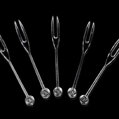 Virtuves bārs Vienreizlietojamie virtuves piederumi Galda piederumi Dakšas Bezkrāsaina Caurspīdīga plastmasa OK Augļu dakšu adata 700gab / partija