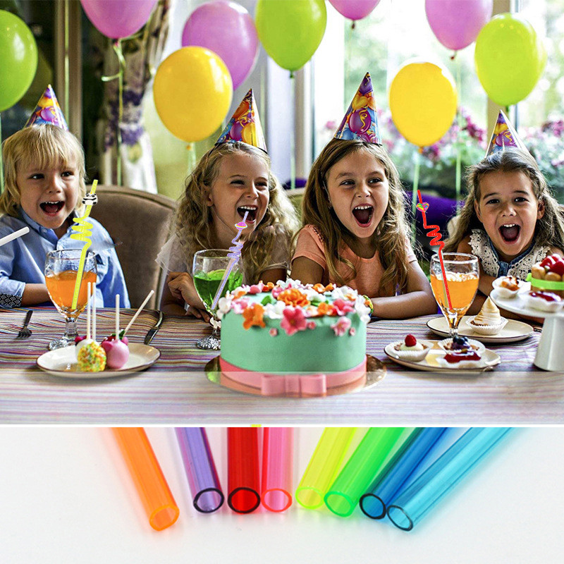 1 vnt Cartoon Panda plastikiniai spiraliniai gėrimo šiaudeliai, naudojami gimtadienio vakarėliui su vyno puodeliu