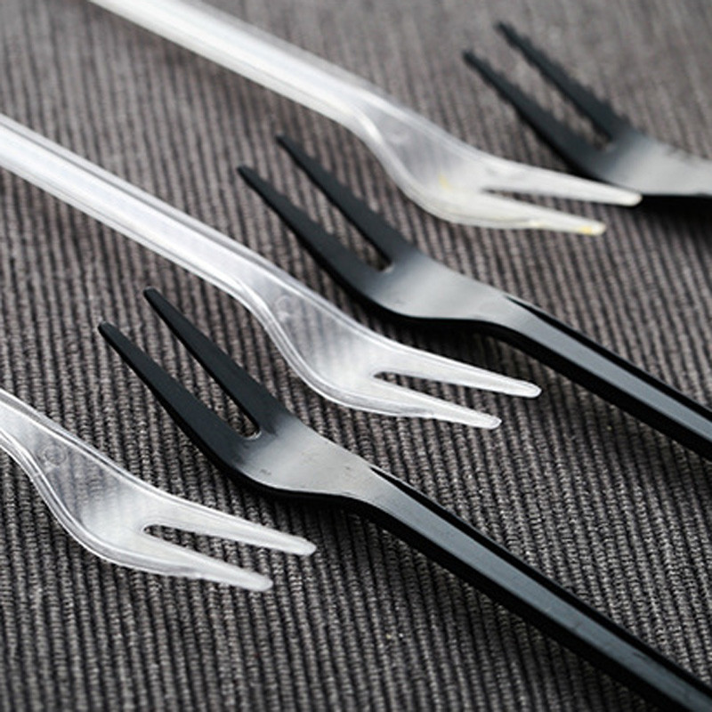 50 db/szett Eldobható műanyag kis villa egyedileg csomagolt étkészlet kellékek gyümölcs desszert tortavillák bulitartozékok