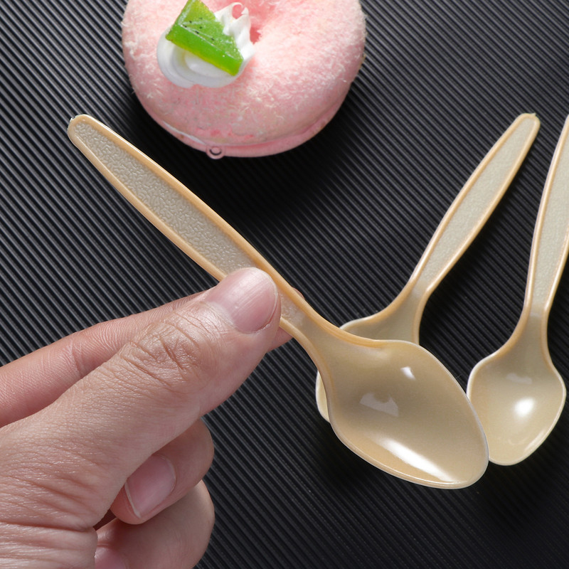 60 ks príborov, lyžičiek na príbory z potravinárskeho PP plastu (žlté)