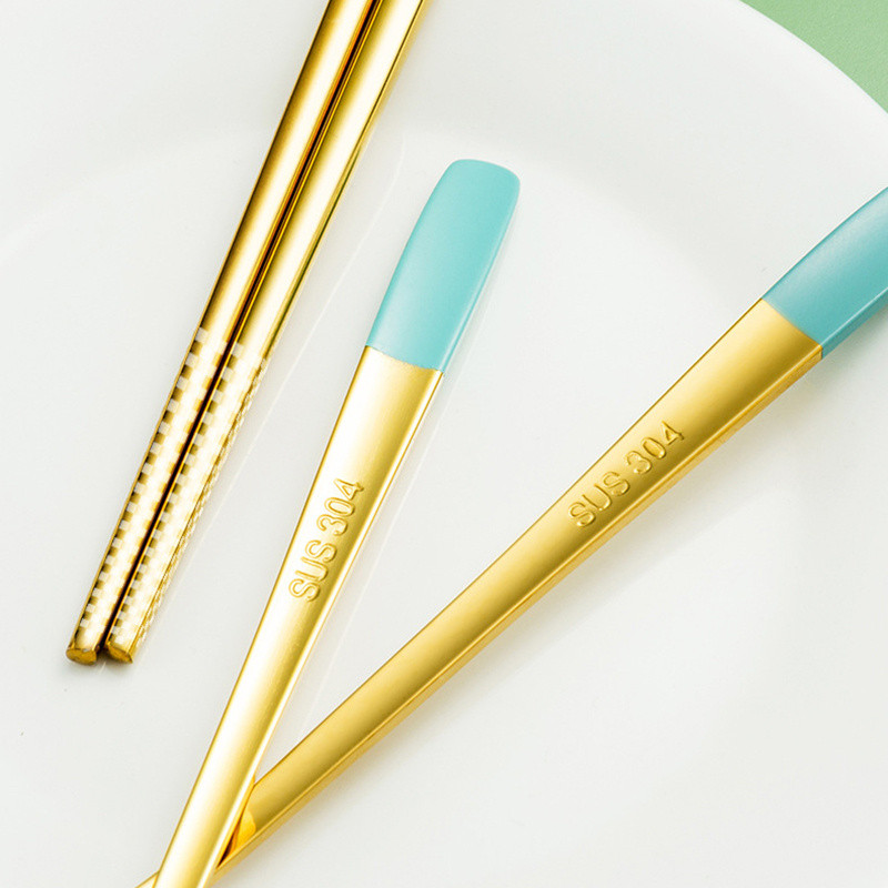 Hordozható, rozsdamentes acél evőeszköz készlet tároló tokkal Tartós villás kanál pálcika otthoni kempingezéshez Eldobható