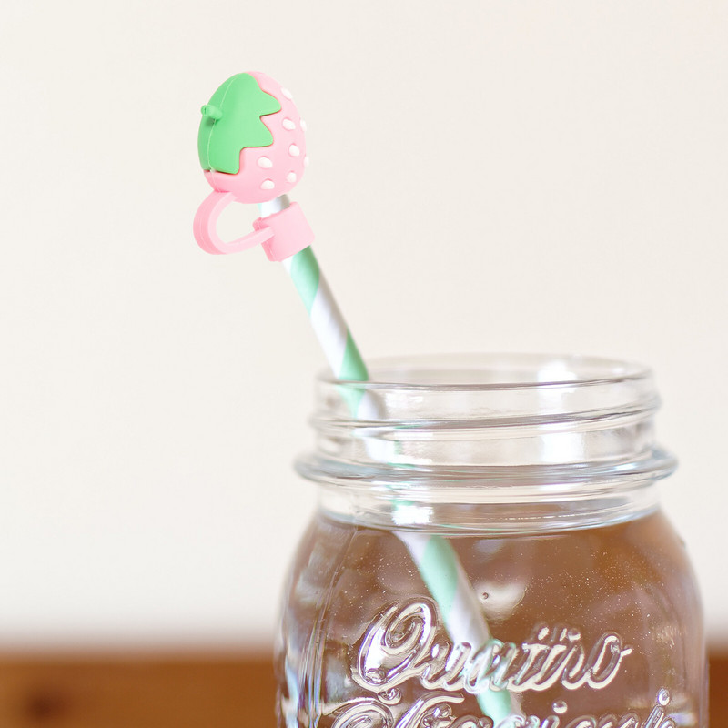 2gab. Silikona uzgaļu vāciņš, multfilma atkārtoti lietojami dzeršanas uzgaļi, vāki hermētiski blīvējuma aizbāžņi, kas nodrošina necaurlaidību