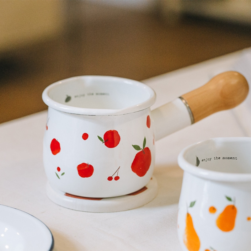 Väike majapidamispiimapott, mis sobib ketšupi moosi ja pudru jaoks, sobib ideaalselt soojendamiseks kastmete kastmed, piim, kerge