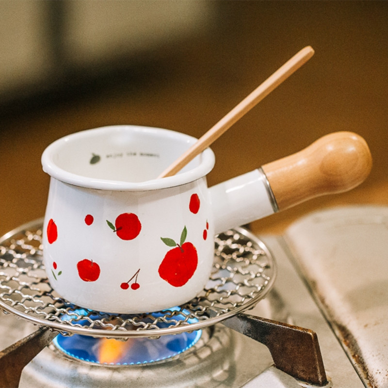 Väike majapidamispiimapott, mis sobib ketšupi moosi ja pudru jaoks, sobib ideaalselt soojendamiseks kastmete kastmed, piim, kerge