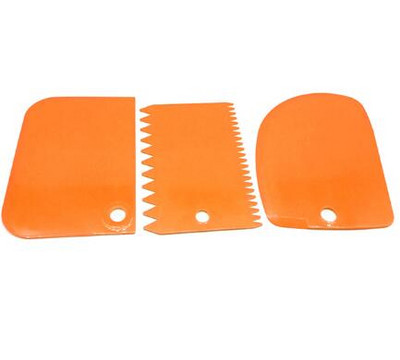 3Gb Krēmveida skrāpju uzvalks DIY virtuves taisna loka zoba forma krēmveida maizes griezējs plastmasas kūka pastveida skrāpis cepšanai fondant instrumenti