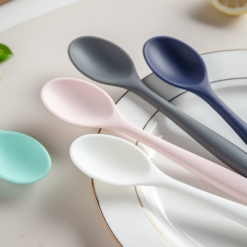 2GB Pārtikas kvalitātes silikona zupas karote Mājas nelipīga, maza podiņa zemes karote Virtuves piederumi Galda trauki gatavošanas rīks