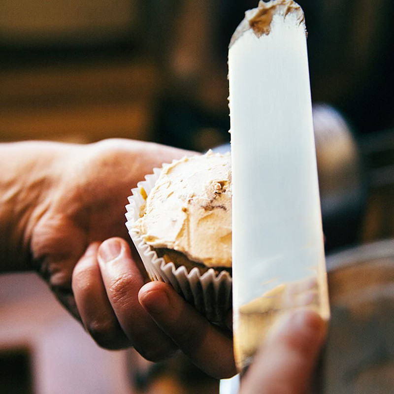 Koogiglasuuri spaatlid, roostevabast terasest nurga all olevad puidust käepidemega koogiglasuurilabidad, augukujundus, tordikaunistuse küpsetusvahendid