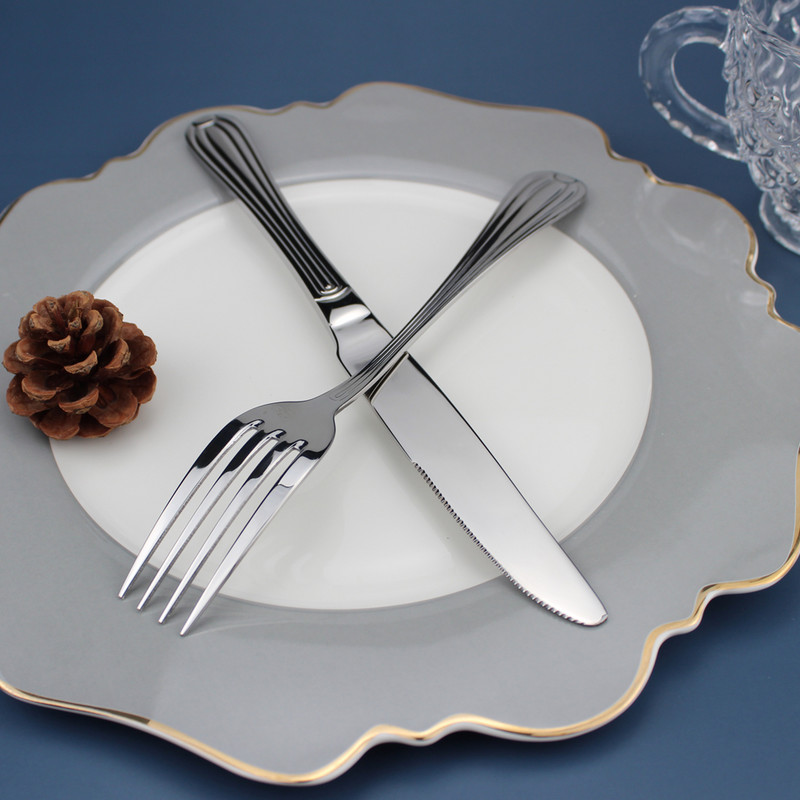 Многофункционален западен комплект прибори за хранене Огледало от неръждаема стомана/матово полиране Изключителни прибори за хранене 8 прибора Прибори за кухня