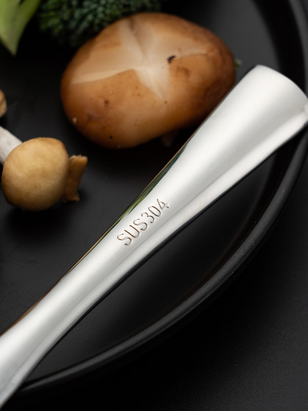 „Onlycook“ didelis sriubos šaukštas 304 nerūdijančio plieno didelis šaukštas, tinkamas maistui, buitinė ilga rankena karšto puodo šaukštas, apsaugantis nuo nuplikimo