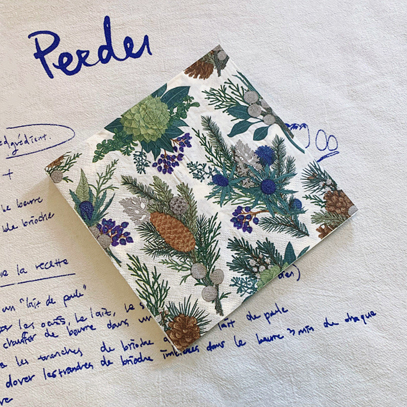 2023. gada jauni 20 gab./maisiņa Ziemassvētku ziedi priežu čiekura papīra salvetes Priecīgus Ziemassvētkus, dekupāžas salvetes Ziemassvētku ballīšu galda piederumu dekorēšanai