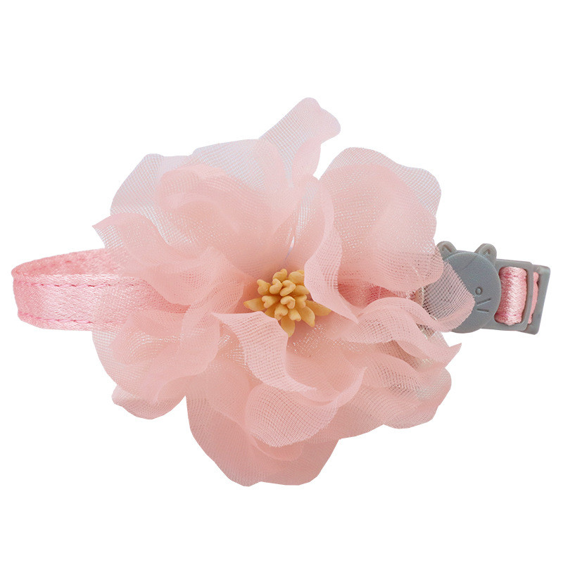 Mājdzīvnieku ziedu kaklasiksna kucēnu kaķēnu regulējama pret nosmakšanas kaklasaite ar zvaniņu suņa kaķa pastaigai āra dekorēšanai