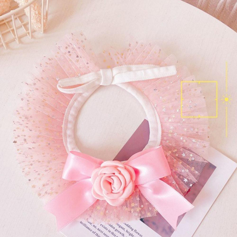 Regulējama mājdzīvnieka apkakle ar divkāršu mežģīņu sieta suņu kaklasiksnu, kamēlijas ziedu kaķa kakla aplis ar rotājumu dekoru maziem mājdzīvniekiem