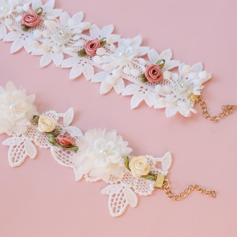 Regulējama mājdzīvnieka kakla siksna Mežģīņu dekors ar ziediem Kaķu kaklasiksna Trīsdimensiju ziedi Ērta suņa kakla siksna Mājdzīvnieku modes aksesuāri