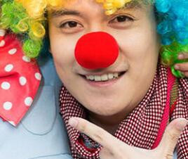 Juokingas debesies peruko kepurė Pūkuotas banguotas sprogstamasis galvos perukas gimtadienio suknelei, spektaklio rekvizitai Plaukų kepuraitės antraštė Reaktyvūs vakarėlio reikmenys