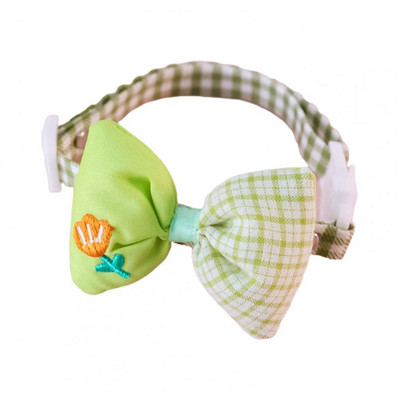 1 gab. Regulējama kaķa apkakles sprādzes dizains ar ziedu izšuvumu mājdzīvnieka kakla aplis mājdzīvnieka kaķa suņu rūtainu rūtu apdruka Bowknot kaklasiksna mājdzīvnieku piederumi