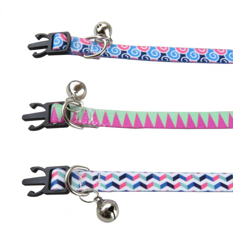 Kaķa kaklasiksna ar regulējamu metāla zvaniņu garuma lolojumdzīvnieka kakla aplis ģeometriskā apdruka, noņemama sprādze Kaķa kakla siksniņa mājdzīvnieku aksesuāri