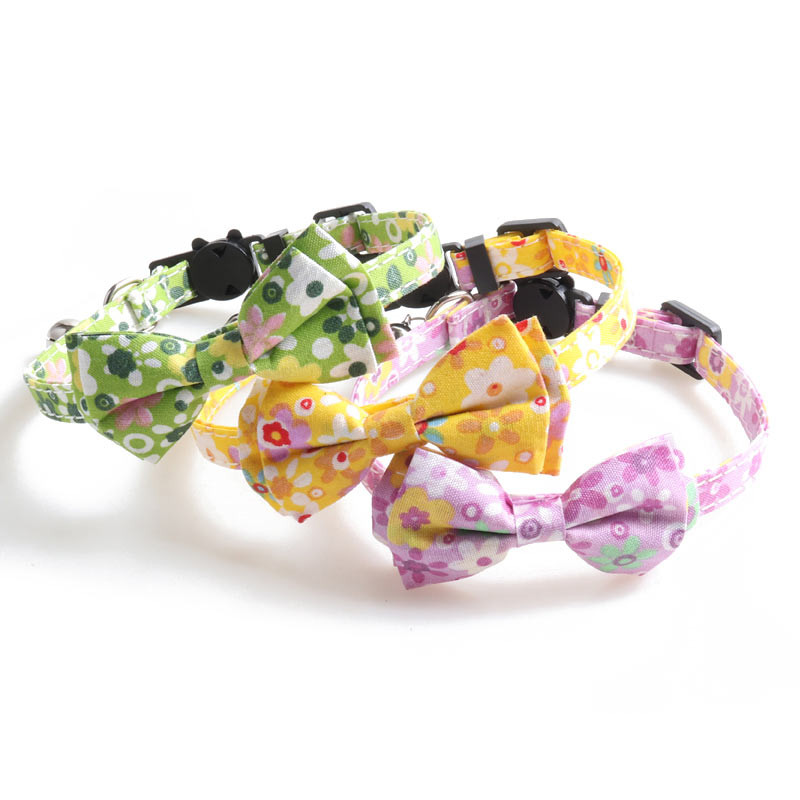 Floral Animal de companie Guler pentru pisici Accesorii pentru câini Colier cu clopoțel Chaturi Arc Bandana Colier floarea-soarelui Rechizite pentru capre Breakaway Charm