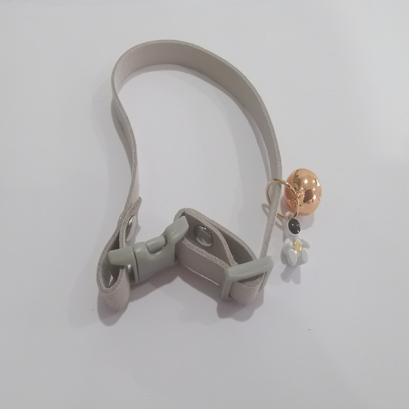 Karikatūra Astronauta kulonu kaķa kaklasiksna ar zvaniņu, stingru gudru kaķa kaklu rotaslietas kaķu apkakles kaķu kaklarota kucēnu kaķēnu aksesuāri