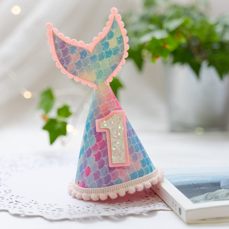 Krāsaina varavīksnes kroņa cepure 1-3 th Kids Fishtail Cepure ar virvi Daudz laimes dzimšanas dienā Galvas saite Nāriņas ballītes dekora papīra cepure