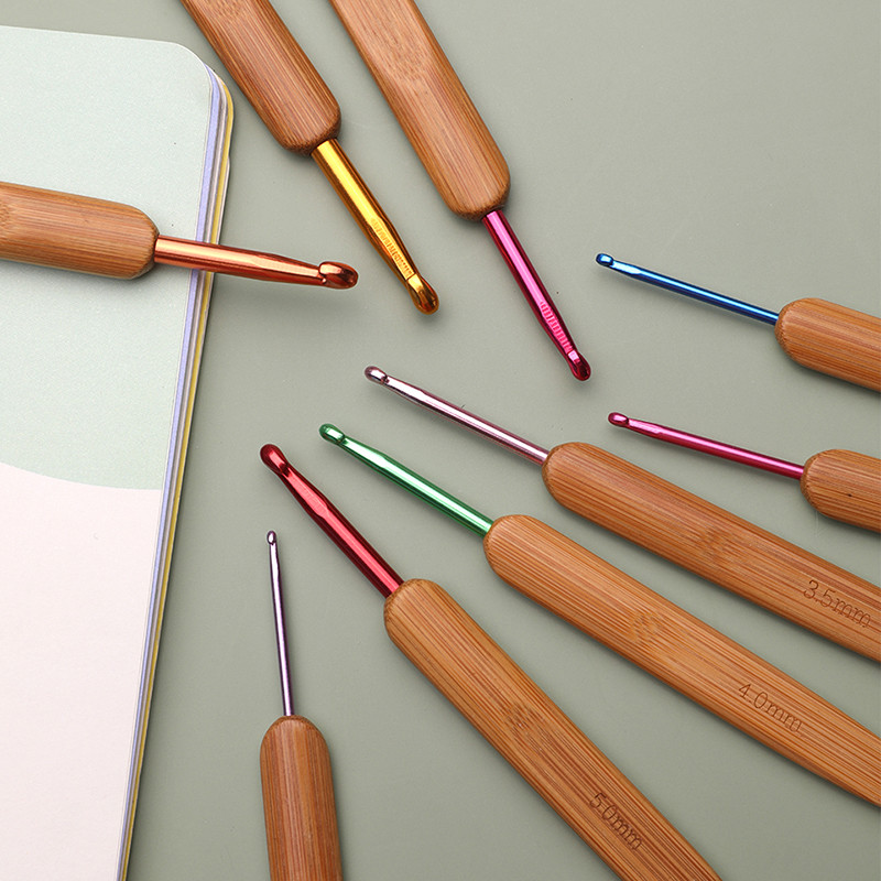 1 vnt. nėrimo kabliukas, bambukinės mezgimo adatos, nėrimo adatos, metalinės galvutės, megztinio adata „pasidaryk pats“ mezgimo įrankis, skirtas pynimui