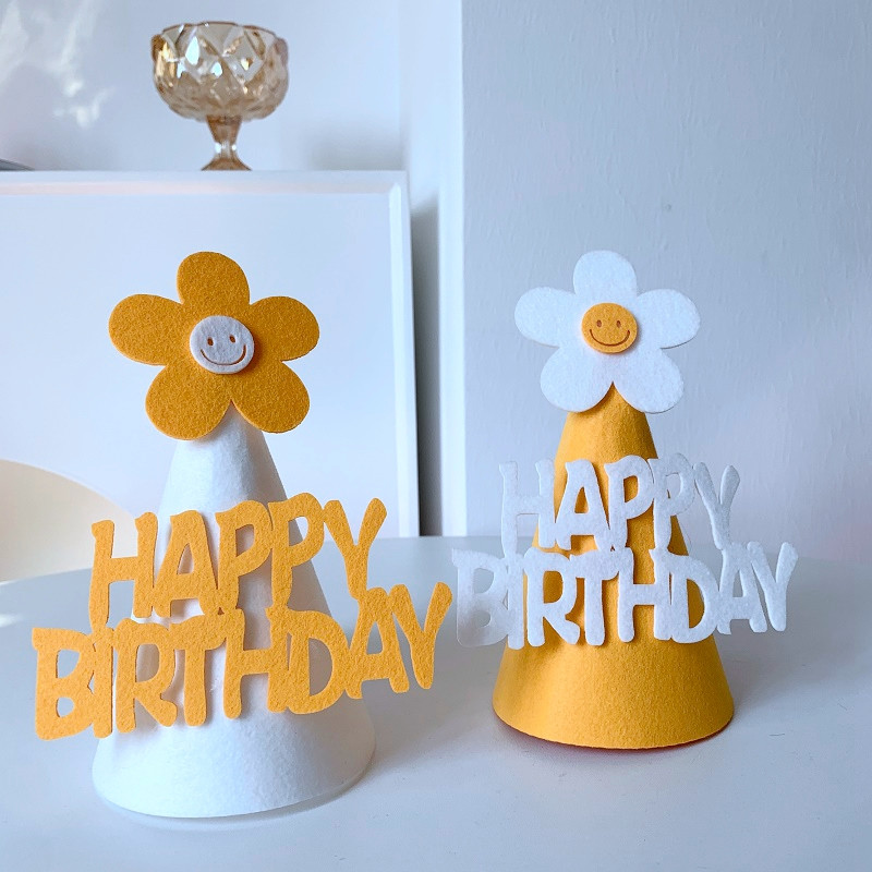 Aranyos százszorszép filcsapka Születésnapi Koronás Kalapok Kötéllel Gyerekek Kisállat Kutya Barkácsolás Buli Fejpántok Partysapkák Babazuhany fejfedők