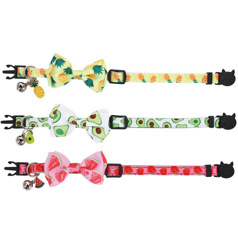 Cat nyakörv, aranyos csokornyakkendővel és csengővel a cicának, állítható biztonsági gyümölcsmintás cicanyakörv kisállat kiskutyáknak