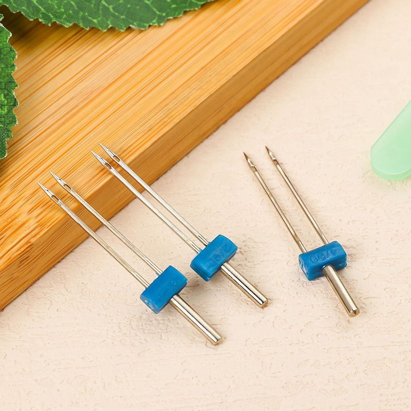 Dubultā dūriena Sadzīves instrumenti Aksesuāri Šujmašīnas Armatūra Saburzīta spiedpēda 3 Izmēri Dvīņu adatas 9 rievas