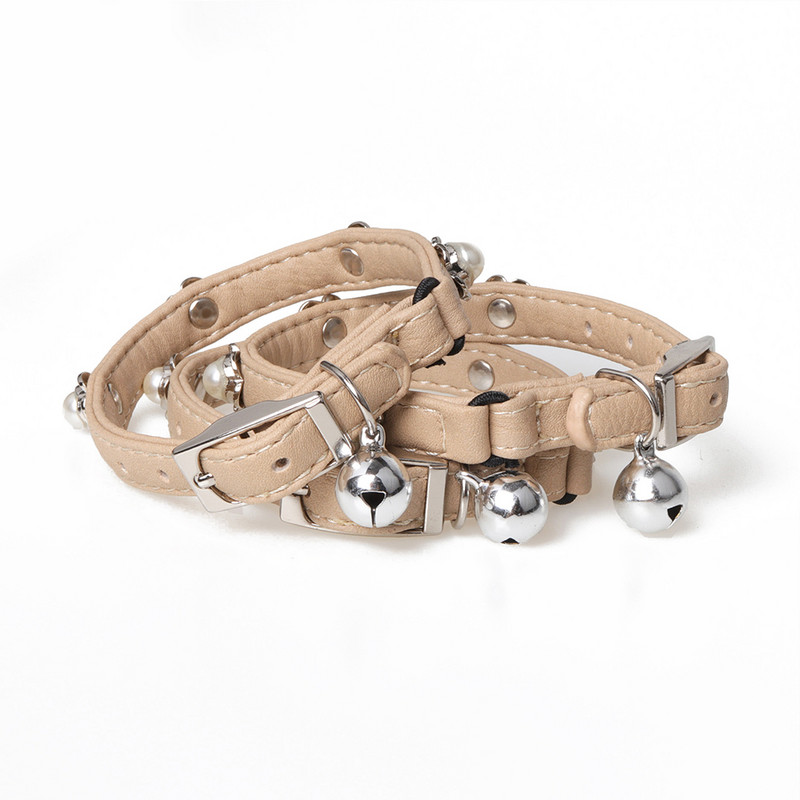 Kaķa kakla siksna ar zvaniņu ādas suņu kakla siksnām Ziemassvētku regulējamas cute pērļu mazas meitenes rotaslietas bēšs S