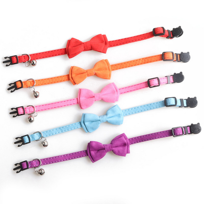 Regulējama kaķa kaklasiksna ar zvaniņu atdalāmu kaķēnu mazo kucēnu drošības tauriņu masīva kāzu pamata krāsa, krēmkrāsas un rozā un rozā sarkana