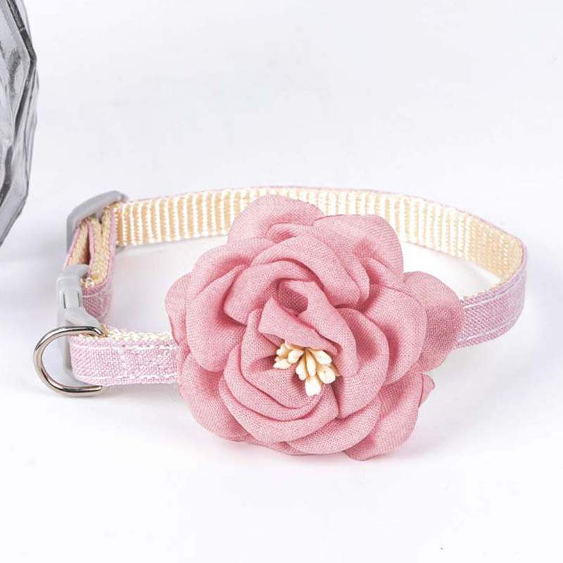 Kaķa kaklasiksna Regulējama tauriņš Kaķu kamēlijas ziedu kaklasiksna drošības pogas kaklasaite Kaklarota kucēnam kaķim Dāvanu mājdzīvnieku aksesuāri kucēna kaklasiksna