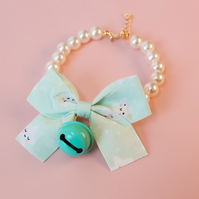 Kaķa kaklasiksna Mājdzīvnieku pērļu kaklarota Rotaslietas Kaķu apkakles loks ar zvana gredzenu kaķiem kucēns mazs suns Foto rekvizīti Dekors Mājdzīvnieki Aksesuāri