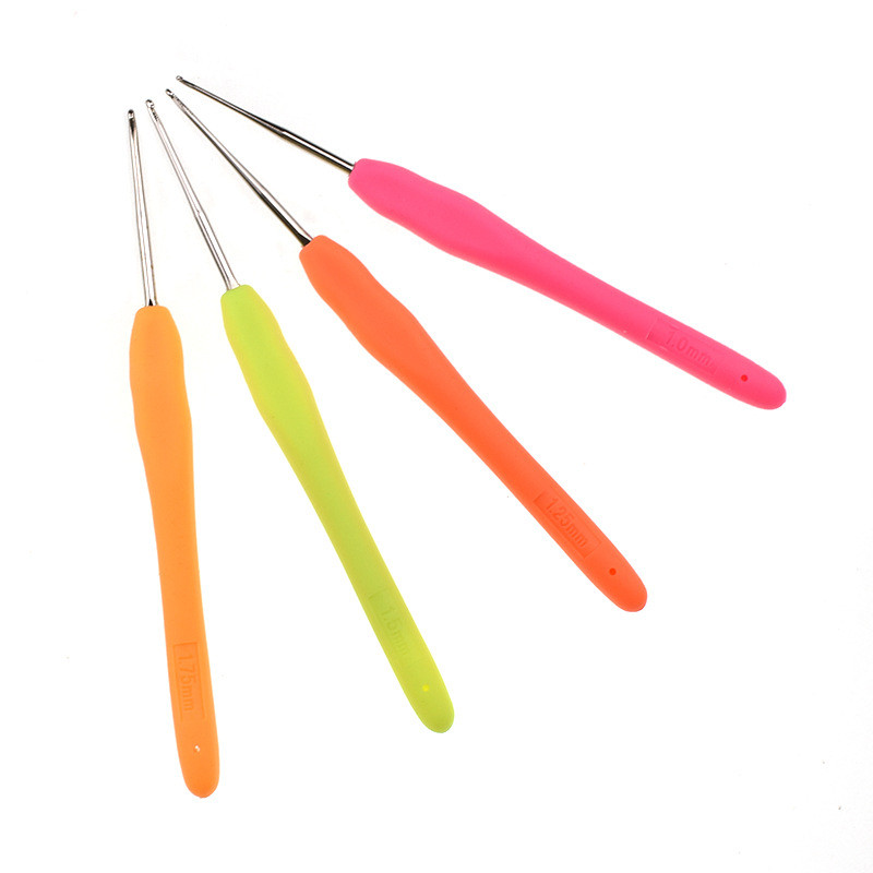 4db/készlet horgolótűk Weave kézműves horgolótű fonal kötőtűk varróeszközkészlet kényelmes színes puha gumi markolat