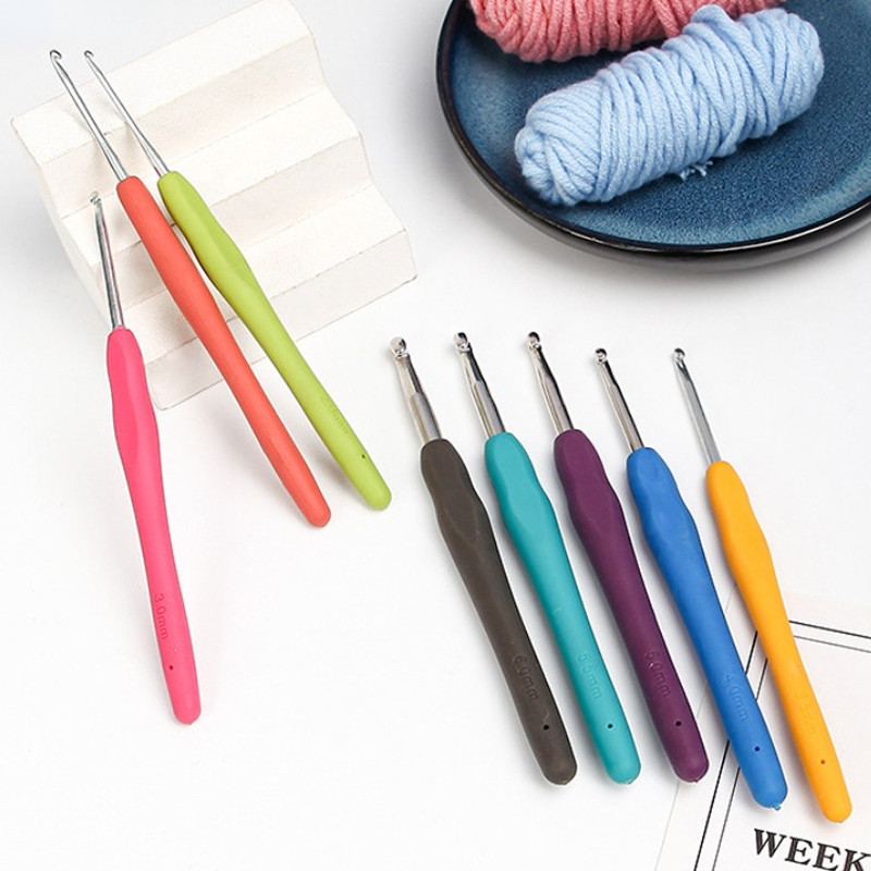 1gab. Krāsains, mīksts rokturis Adīšanas tamboradatas 2-10 mm šūšanas austām tamboradatas DIY Trikotāžas Amatniecības Lelles Dzijas Adatu Instruments