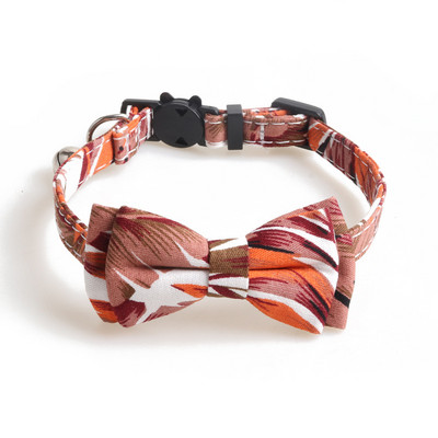 Kisállat macska nyakörvek Macska kellékek Kiegészítők Bowknot macskanyakörv Tiszta pamut levél stílusú macska előke állítható csengővel Kisállat termékek