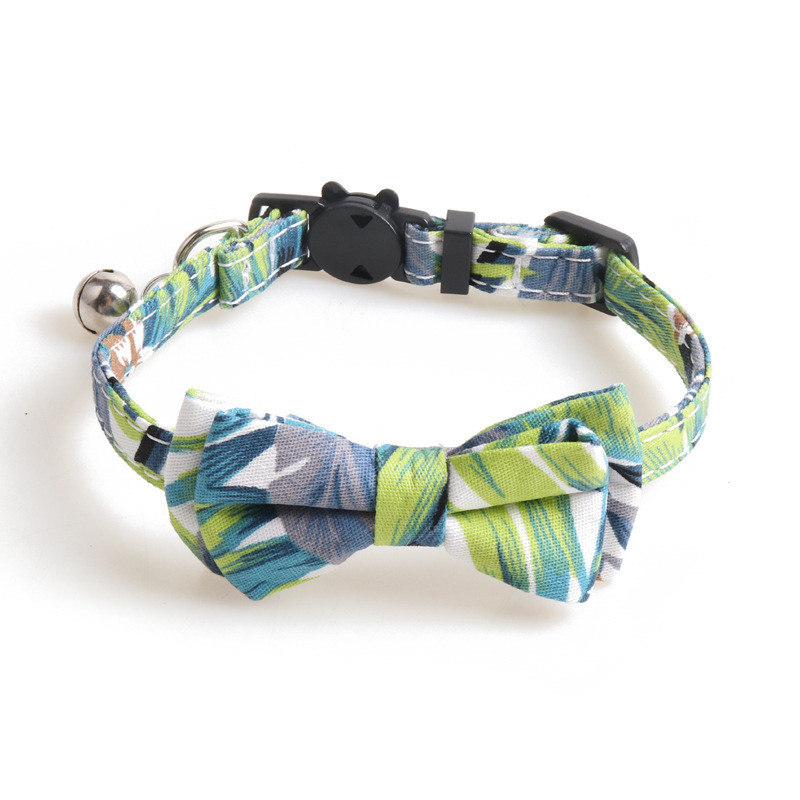 Kisállat macska nyakörvek Macska kellékek Kiegészítők Bowknot macskanyakörv Tiszta pamut levél stílusú macska előke állítható csengővel Kisállat termékek