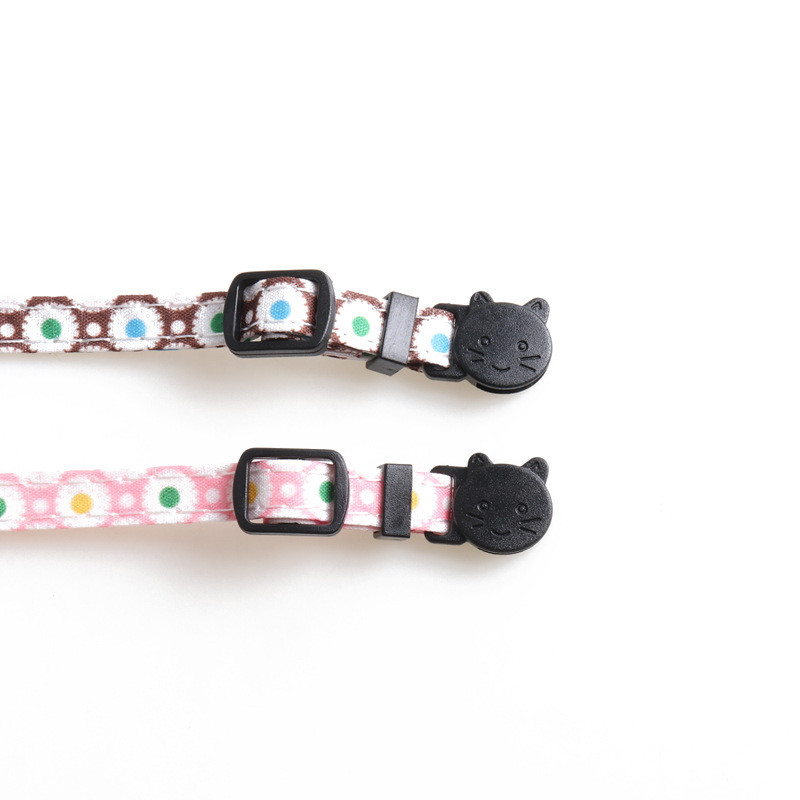 Kisállat macska nyakörvek macska kellékek Kiegészítők Halloween sorozat Szövedék Macskanyakörv Íves macskanyakörv csengővel Állítható kisállat termékek