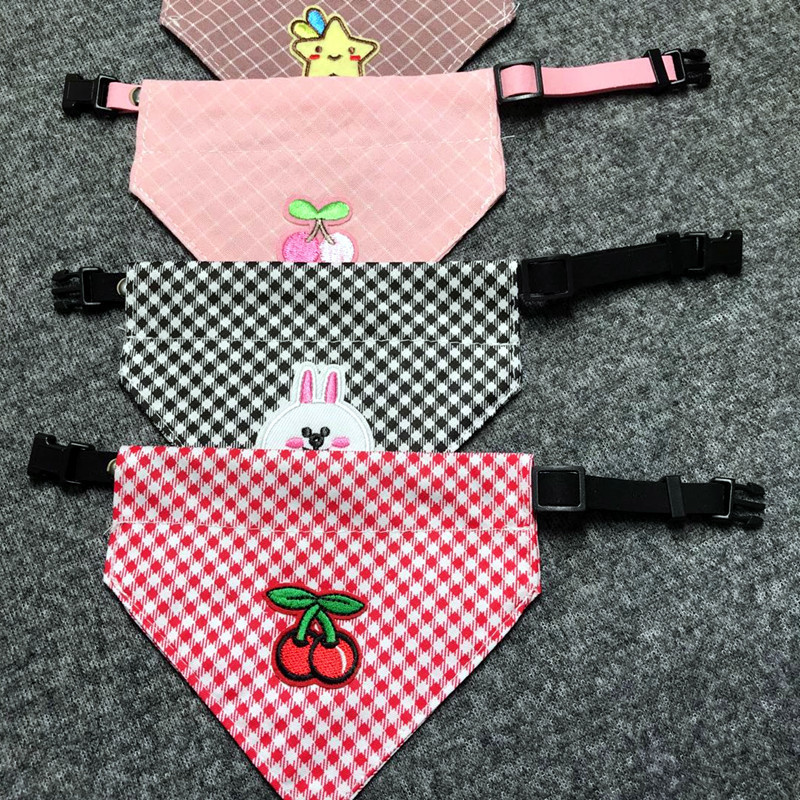Kisállat nyakkendő Sál Kutya Nyáltörölköző Klasszikus Piros Fekete Kockás Kisállat Kutya Bandana Macska Kölyök Kendő Kisállatápolási Kiegészítők