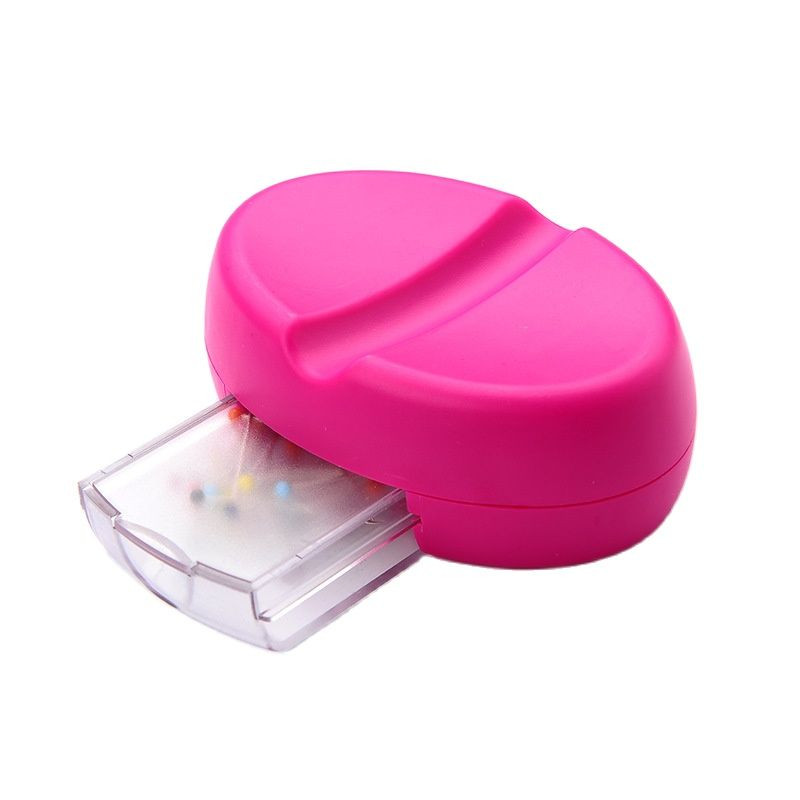 Pielāgota jaunā vācu ziemeļvalstu lentes caurspīdīgās atvilktnes ovālas formas adatas kastes magnēta šūšanas glabātuve