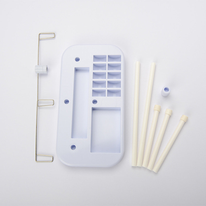 Uzglabāšanas plaukts Elektriskā šujmašīna diegu plaukts malu bloķēšanas mašīna trīs līniju šujmašīnu piederumi Glabāšanas organizators