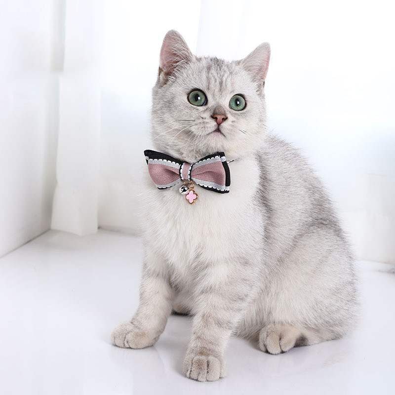 Mājdzīvnieku kaklasiksnas Jauki multfilmu loki plīša kaklasiksnas kaķu kaklasiksnas ar zvaniņiem un metāla piekariņiem kaķiem un kucēniem Kaķēnu aksesuāri